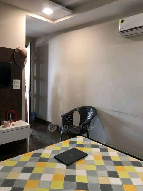 PG for Boys in Sector 57