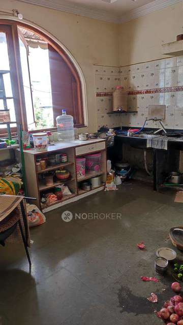 Shared Room for Male In 2 BHK  In Shukrawar Peth