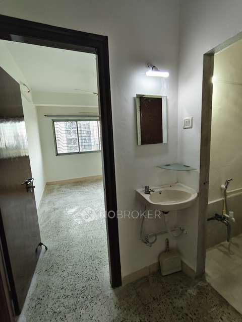 1 BHK Flat In Chitravani Building for Rent  In Malad East