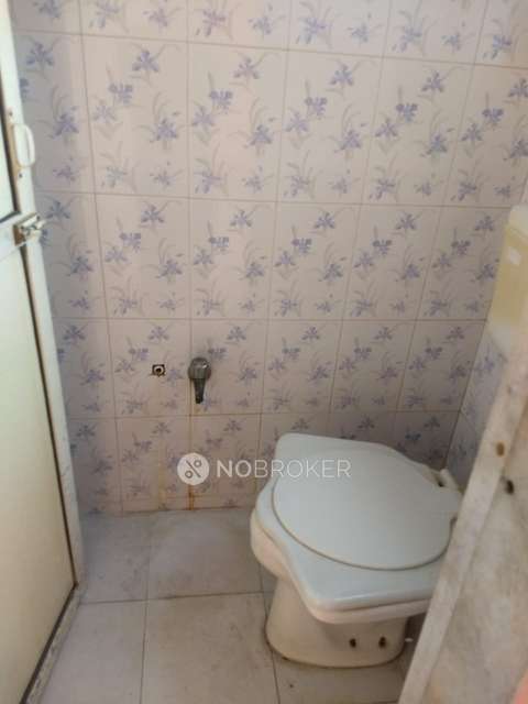 1 BHK Flat In Rose Apartment  For Sale  In Malad West