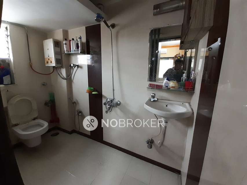 2 BHK Flat In Pushpmangal Apartment  For Sale  In Santacruz East