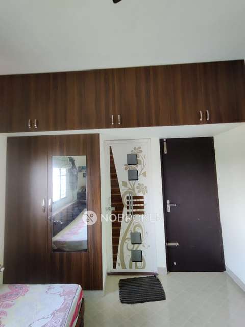 2 BHK Flat In Shree Apartments For Sale  In Madipakkam