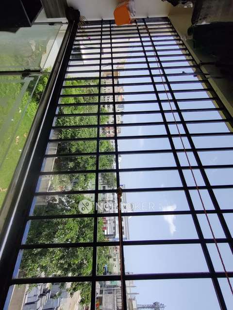 2 BHK Flat In Shree Apartments For Sale  In Madipakkam