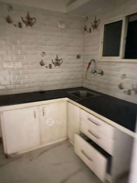 1 BHK Flat for Rent  In  Kumara Park West