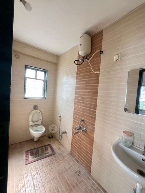 2 BHK Flat In Venkatesh Standlone Building for Rent  In Baner