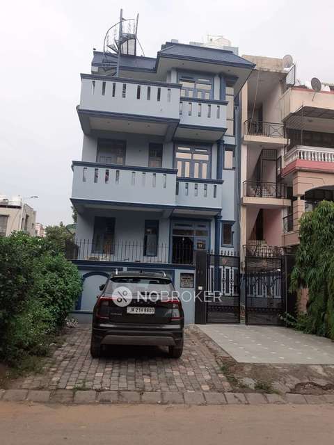 4+ BHK House For Sale  In  Sector 54