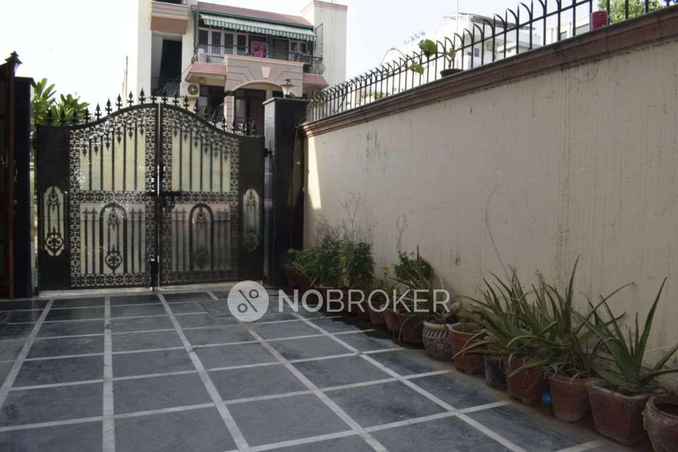 4+ BHK House For Sale  In  Sector 54