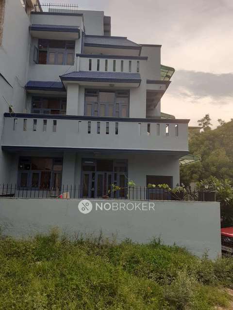 4+ BHK House For Sale  In  Sector 54