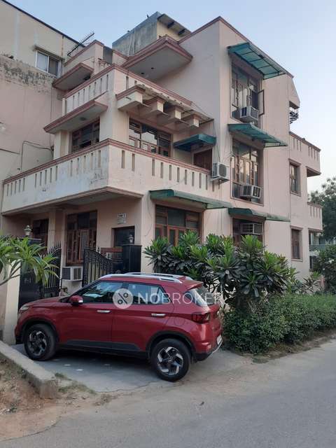 4+ BHK House For Sale  In  Sector 54