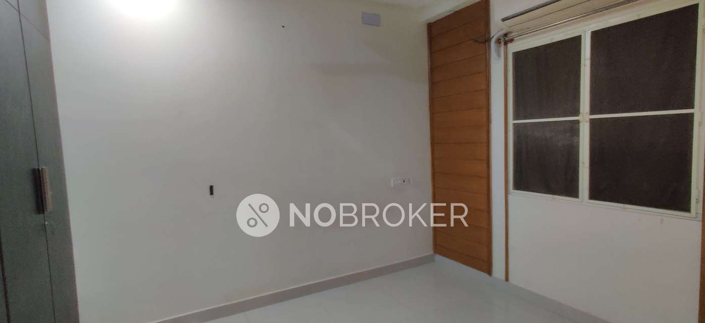 3 BHK Flat In Classic Sai Bhavani For Sale  In Madipakkam