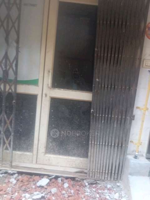 Shop in Kalkaji, Delhi for Rent 