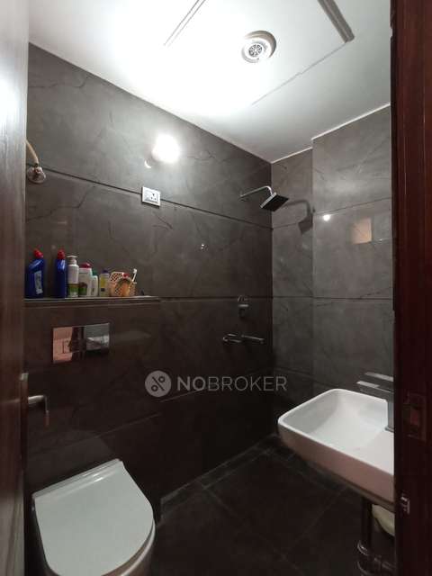 2 BHK Flat In Sri Krishna Apartment  For Sale  In Uttam Nagar