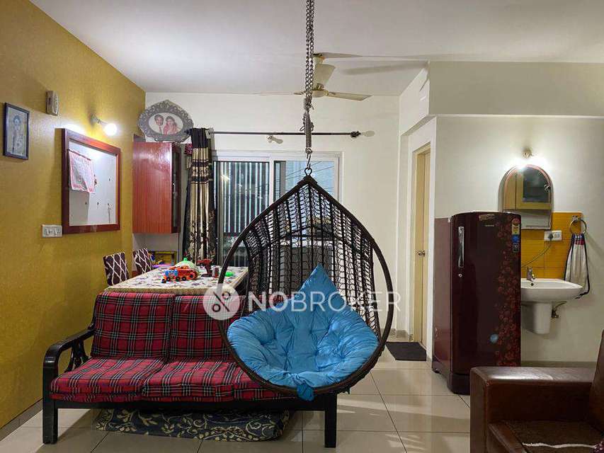 3 BHK Flat In Gr Shruthi Nivas, Singasandra For Sale  In Singasandra