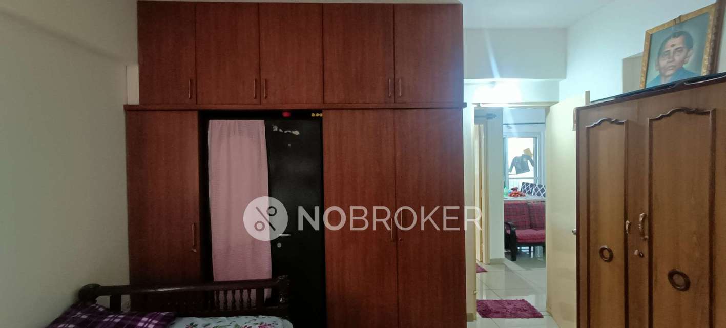 3 BHK Flat In Gr Shruthi Nivas, Singasandra For Sale  In Singasandra