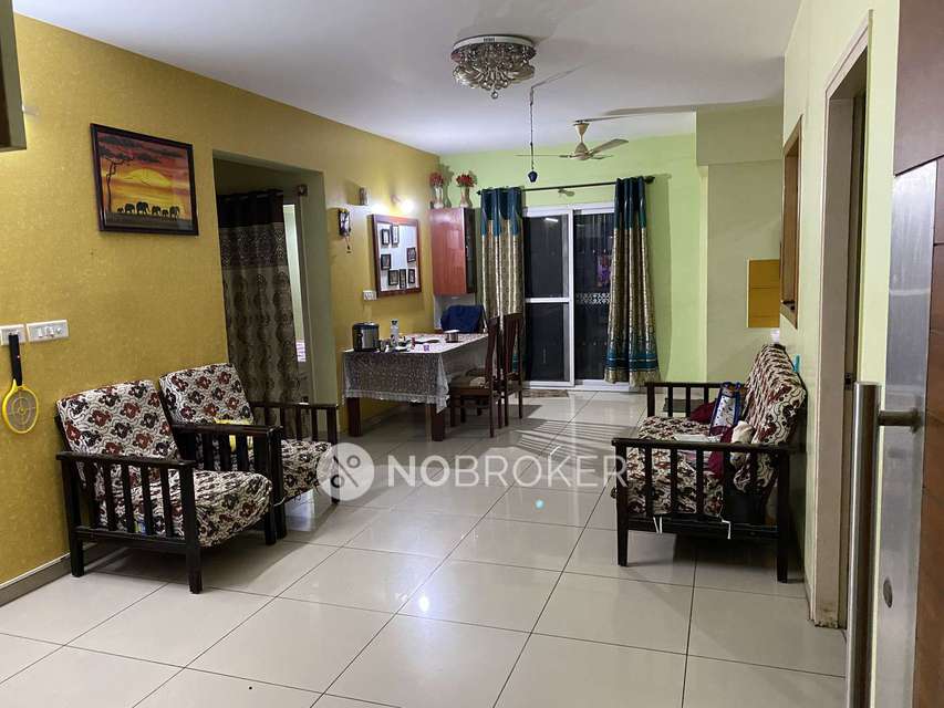 3 BHK Flat In Gr Shruthi Nivas, Singasandra For Sale  In Singasandra