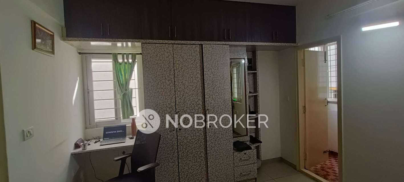 3 BHK Flat In Gr Shruthi Nivas, Singasandra For Sale  In Singasandra