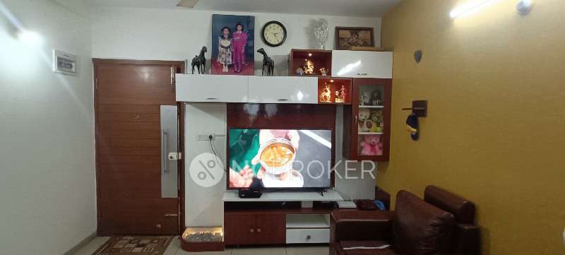 3 BHK Flat In Gr Shruthi Nivas, Singasandra For Sale  In Singasandra