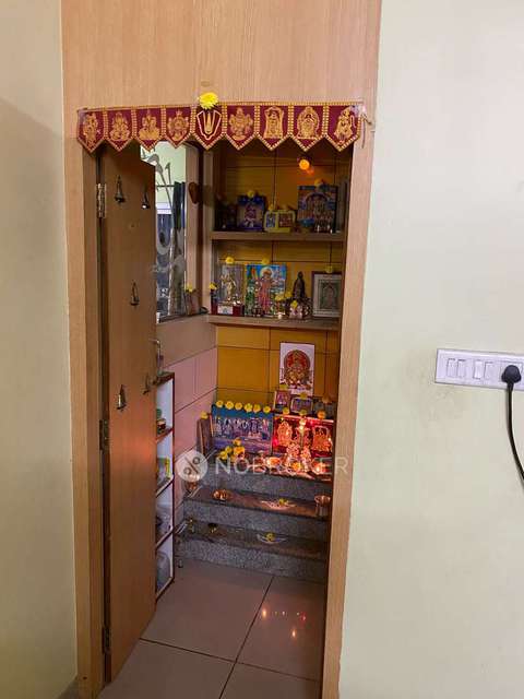 3 BHK Flat In Gr Shruthi Nivas, Singasandra For Sale  In Singasandra