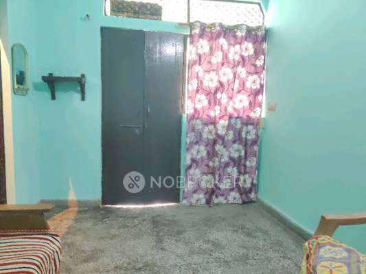 1 BHK Flat In Rohini Sector 17 for Rent  In Rohini Sector 17