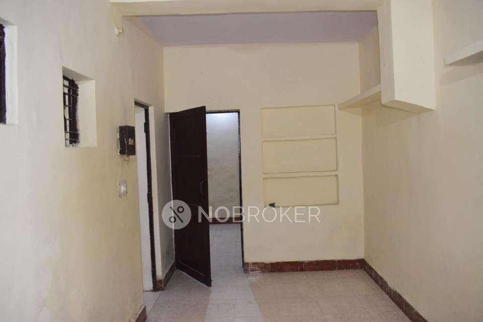 4 BHK Flat For Sale  In Ghazipur Dairy Farm