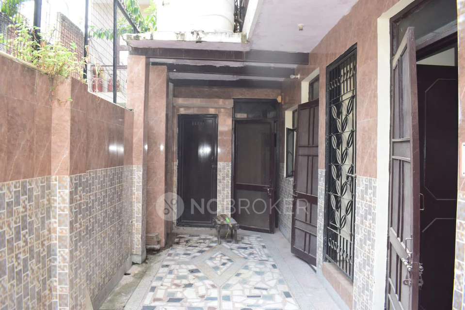 4 BHK Flat For Sale  In Ghazipur Dairy Farm