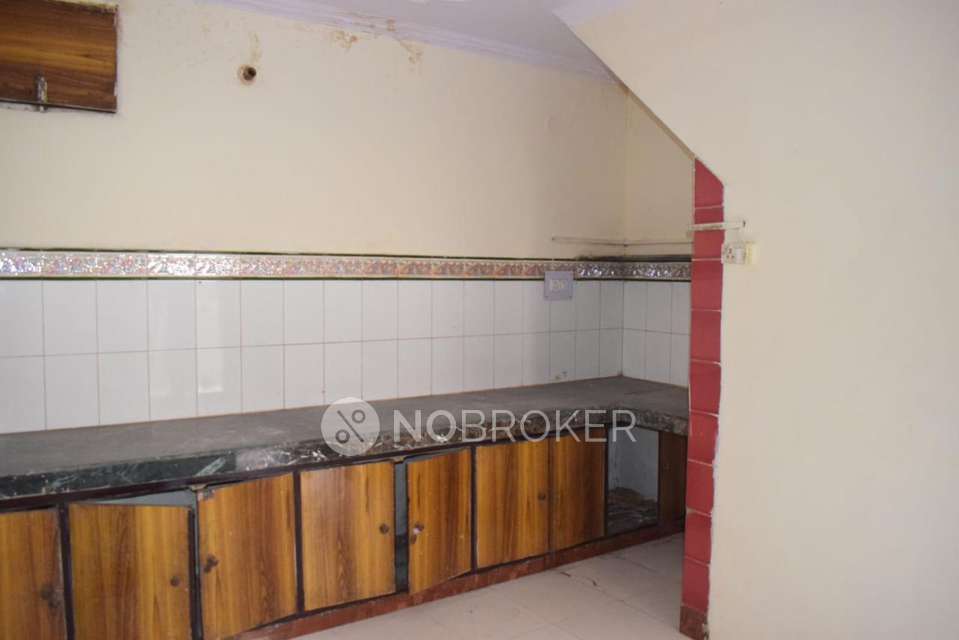 4 BHK Flat For Sale  In Ghazipur Dairy Farm