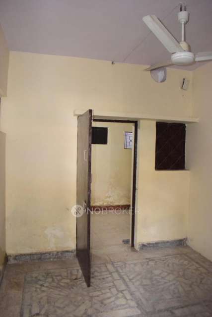 4 BHK Flat For Sale  In Ghazipur Dairy Farm