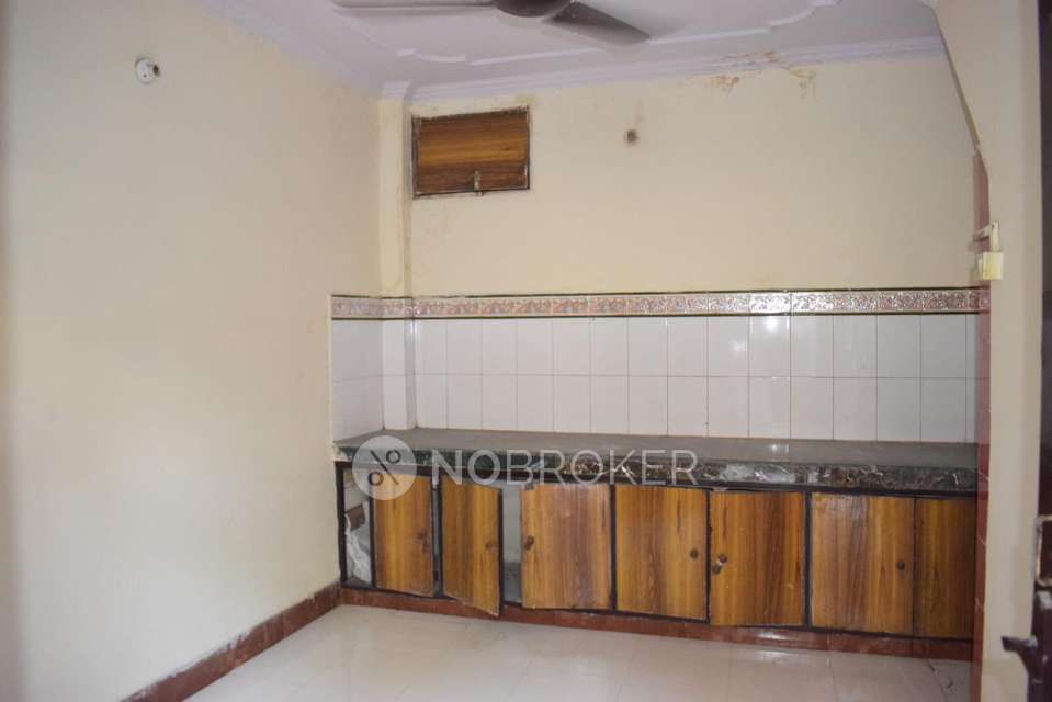 4 BHK Flat For Sale  In Ghazipur Dairy Farm