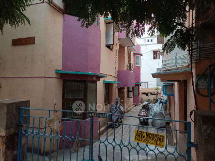 1 BHK Flat In Kumaran Flats For Sale  In Valasaravakkam
