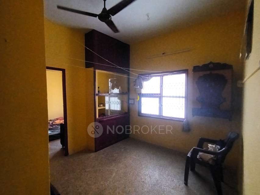 1 BHK Flat In Kumaran Flats For Sale  In Valasaravakkam