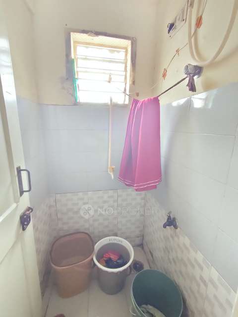 1 BHK Flat In Dda Lig Flats For Sale  In Rohini, New Delhi