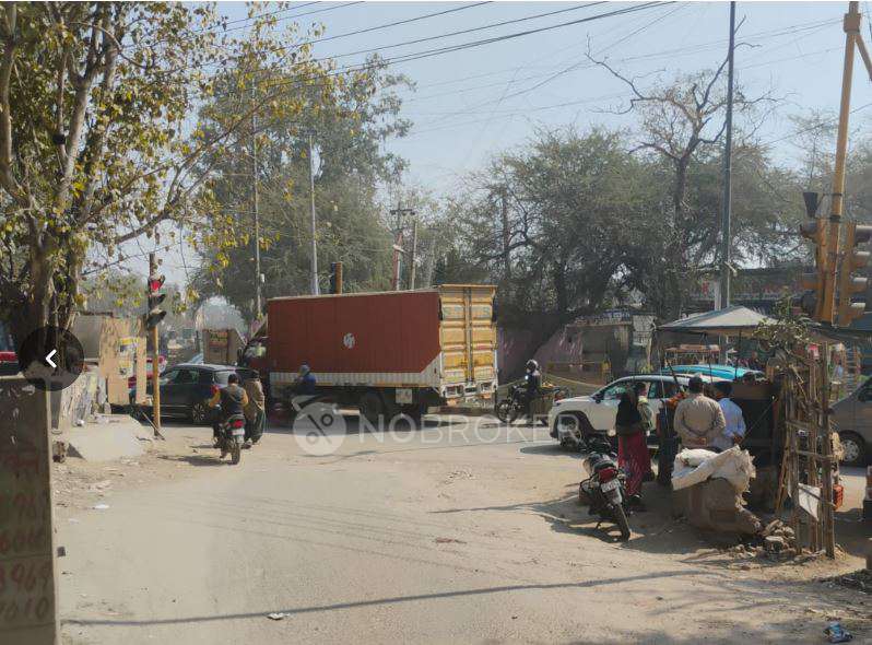 Shop in Kamruddin Nagar, Delhi for Rent 