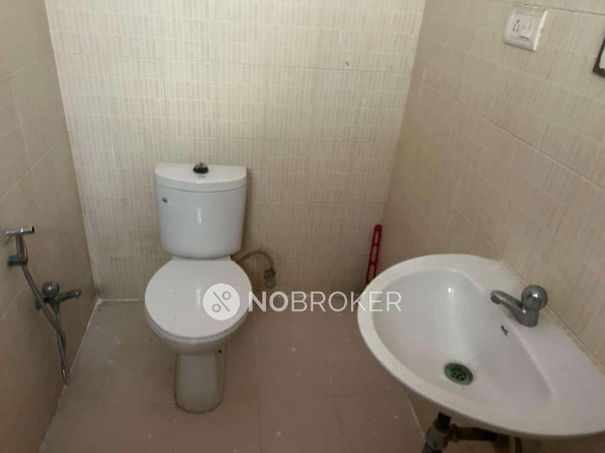 2 BHK Flat In Indu Aranya Pallavi Apartment For Sale  In Nagole