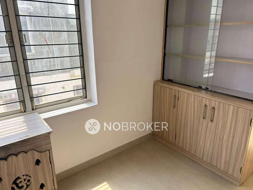 2 BHK Flat In Indu Aranya Pallavi Apartment For Sale  In Nagole