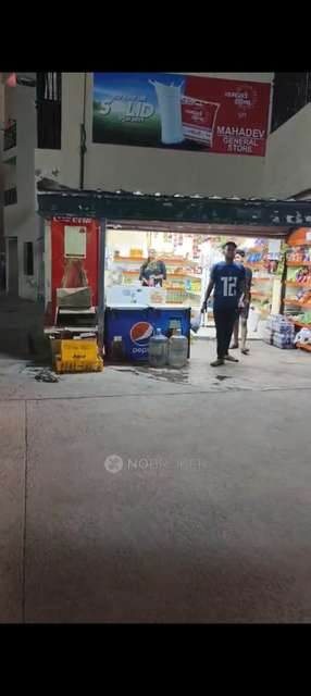 Shop in Chi V, Greater Noida for Rent 