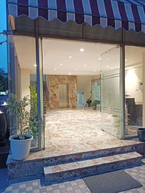 Co-Working  space in Sector 63, Noida for Rent 