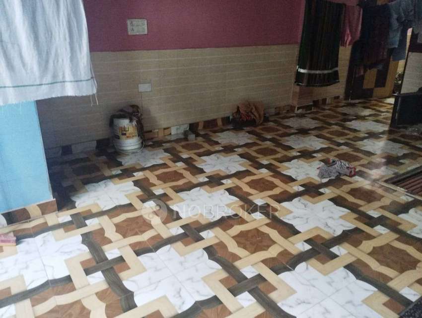 4+ BHK Flat For Sale  In Razapur Khurd