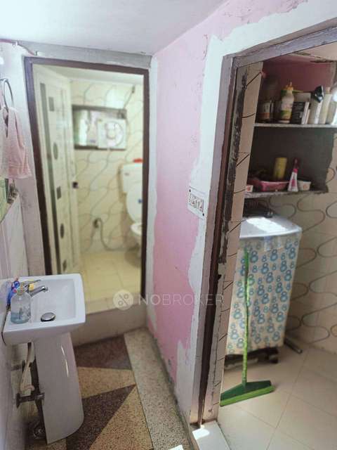 1 BHK Flat For Sale  In Jhandewalan