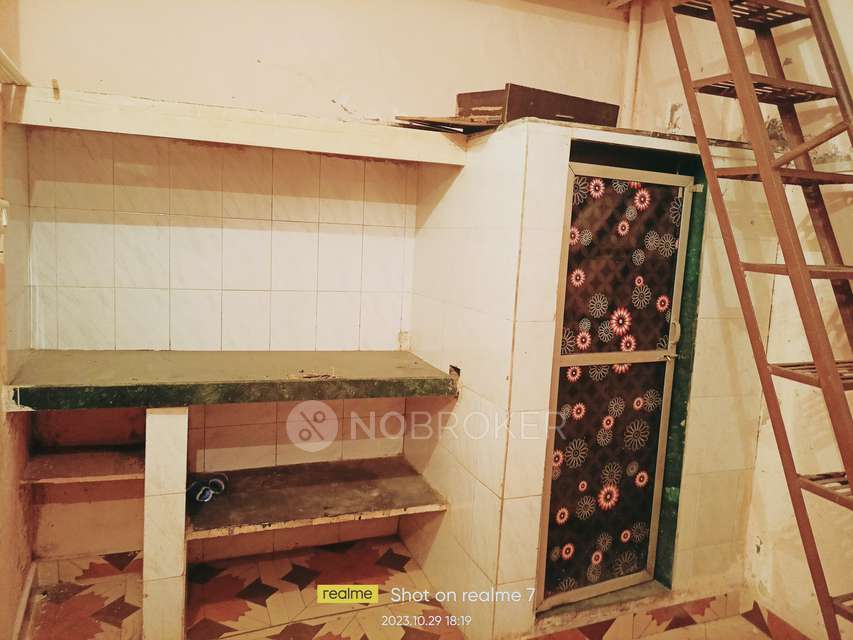 1 RK House for Rent  In Girija Shankar Patel Chawl