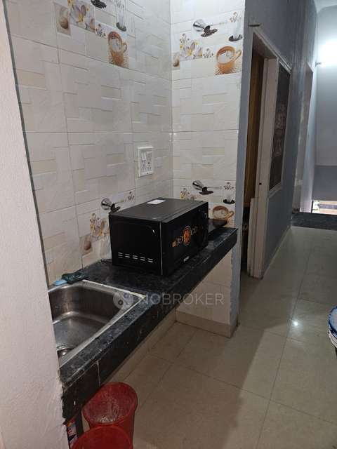 PG for Girls in Satya Niketan,