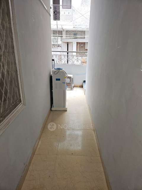 PG for Girls in Satya Niketan,