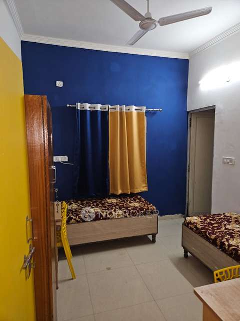 PG for Girls in Satya Niketan,