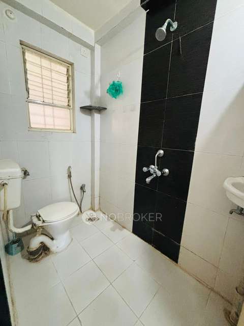 2 BHK Flat In Swapnashilp Apartment ,  for Rent  In Pimpri-chinchwad