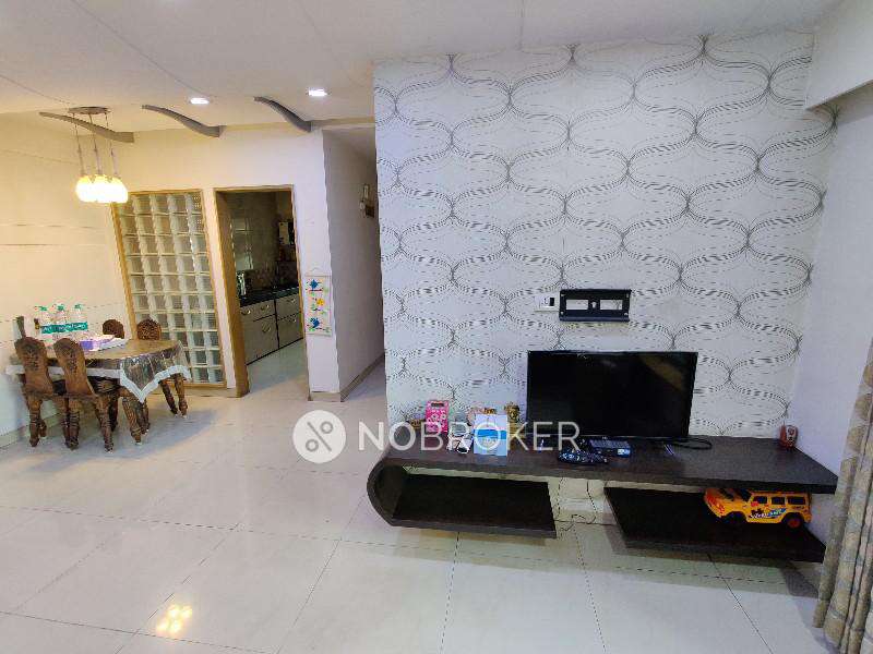 4 BHK Flat In Nirlac Solitaire For Sale  In Thane West