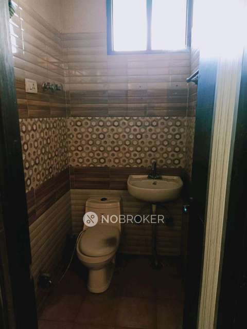 2 BHK Flat In Builder Floor For Sale  In Indirapuram