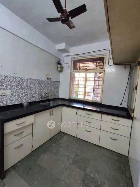 2 BHK Flat In Omsatyavinayak Chs For Sale  In Borivali West