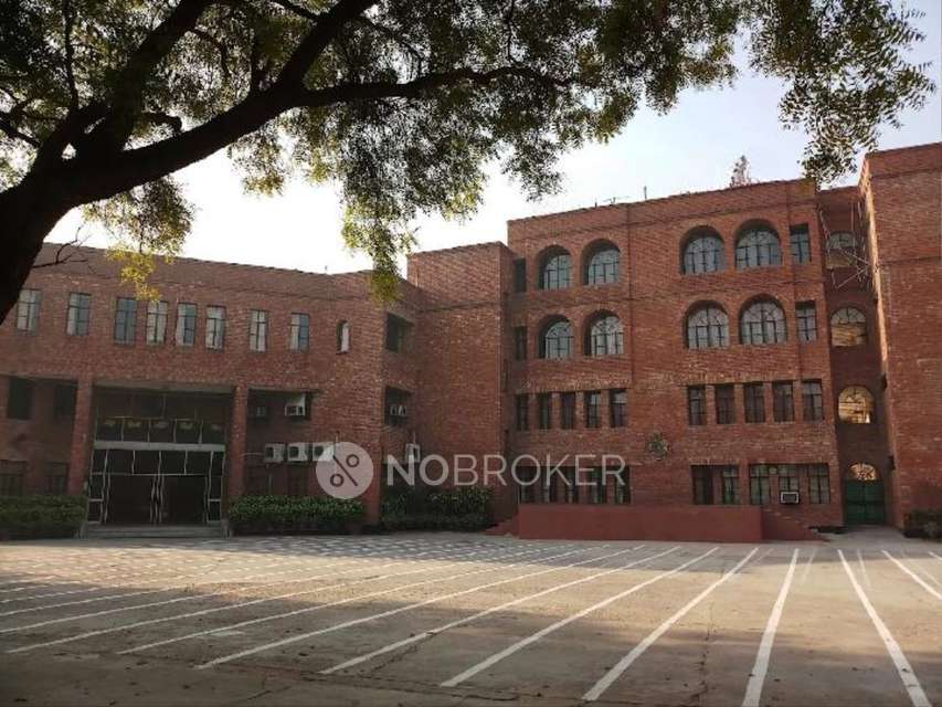 Godown/Warehouse in Rohini, Delhi for Rent 