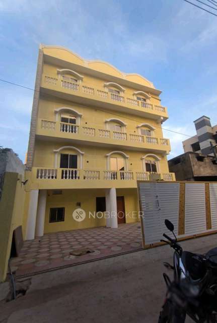 4+ BHK Flat In Sb For Sale  In Hyderguda