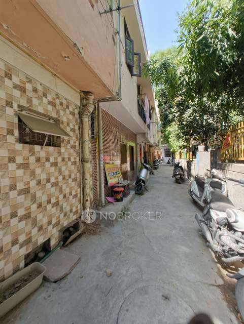 1 BHK Flat In B2c Block, Dda Flats,  For Sale  In Janakpuri