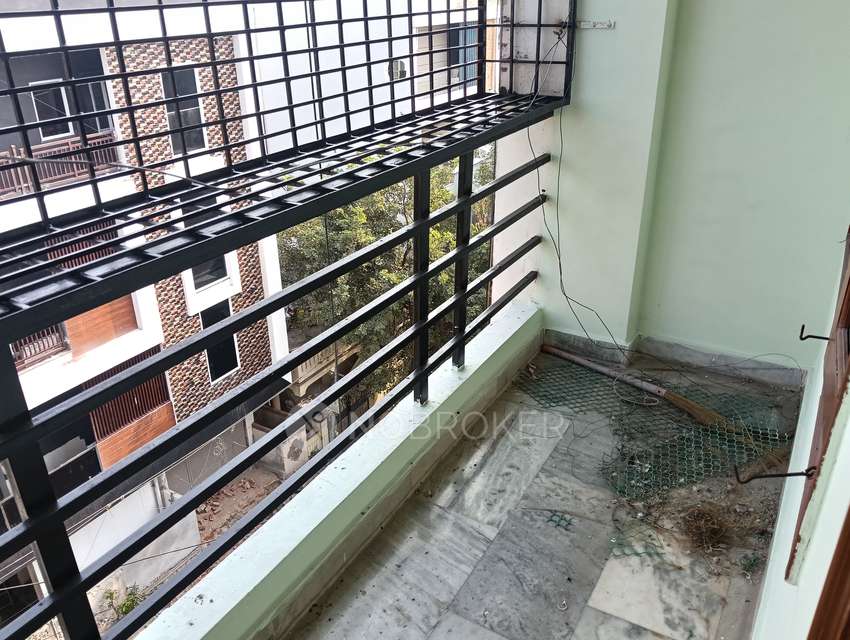 3 BHK Flat In Yashoda Towers For Sale  In  L. B. Nagar